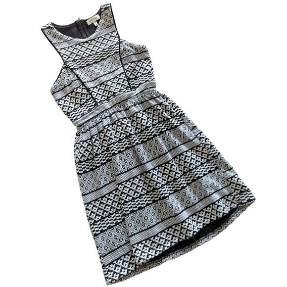 Monteau Black and Ivory Aztec/Tribal Print Dress size S - Picture 1 of 4